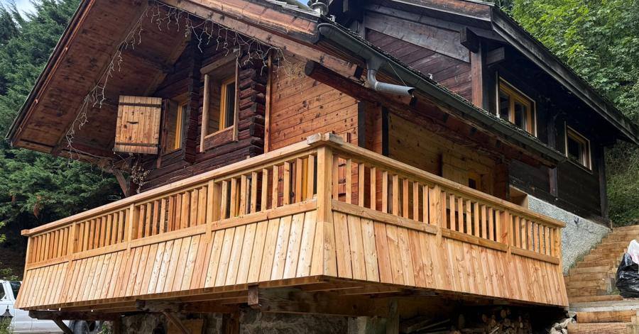 Balcon mélèze sur mesure / Bespoke larch balcony